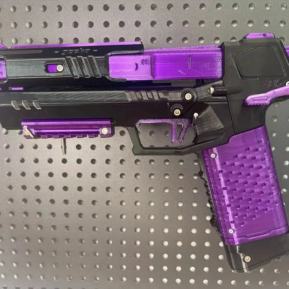 3D Printed Lizzy Gecko Cyberpunk Dart Blaster